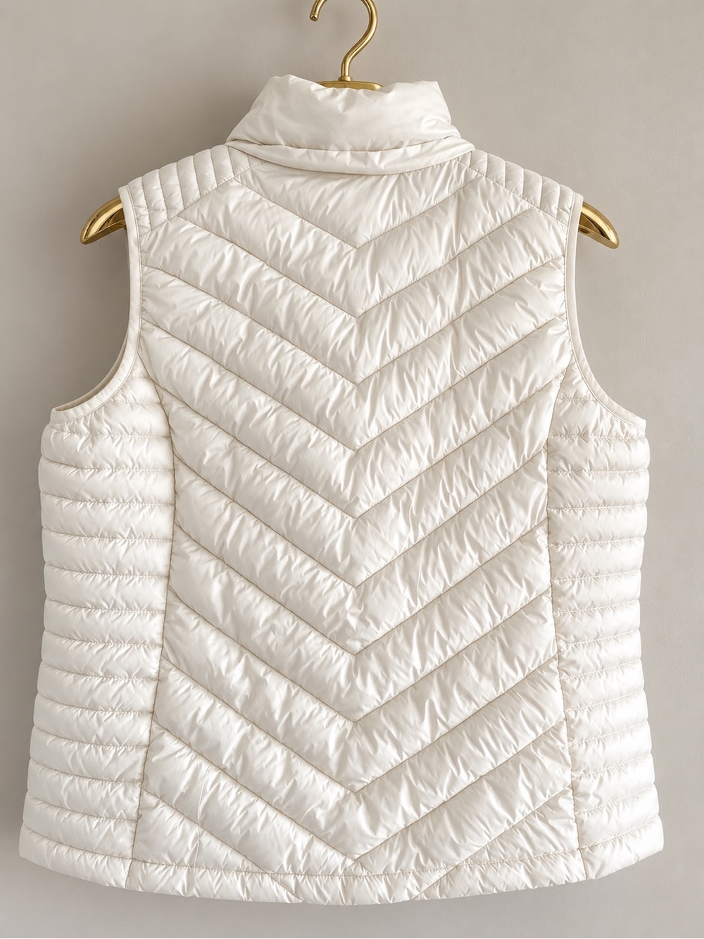 Michael Kors Packable Quilted Puffer Vest White Size XL Gold Hardware - Picture 3 of 17